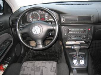 2004 Volkswagen Passat Pictures