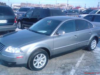 2004 Volkswagen Passat Photos