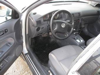 2004 Volkswagen Passat Pictures