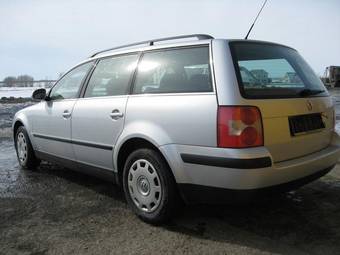 2004 Volkswagen Passat Photos