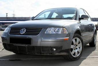 2004 Volkswagen Passat Photos