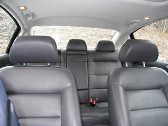 2004 Volkswagen Passat Images