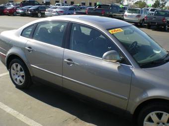 2004 Volkswagen Passat Images
