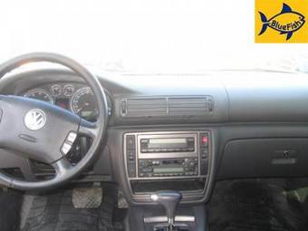 2004 Volkswagen Passat Photos