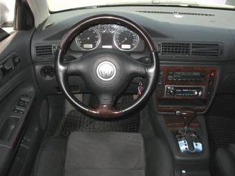 2004 Volkswagen Passat Photos