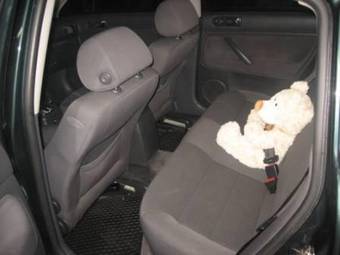 2004 Volkswagen Passat Photos