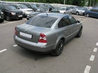 2004 Volkswagen Passat Photos