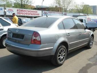2004 Volkswagen Passat Photos