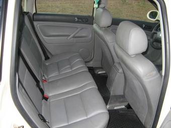 2004 Volkswagen Passat Pictures