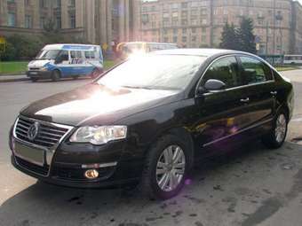 2005 Volkswagen Passat Photos