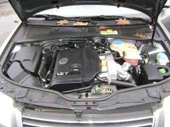 2005 Volkswagen Passat Photos