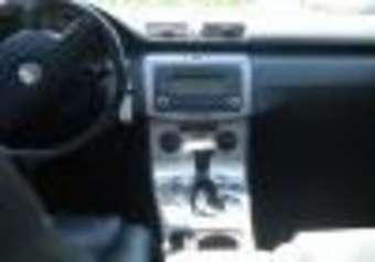 2005 Volkswagen Passat Photos