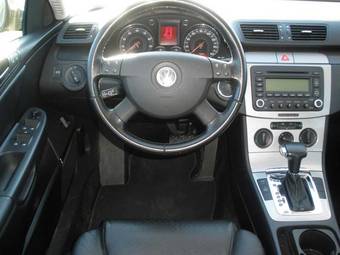 2005 Volkswagen Passat Pics