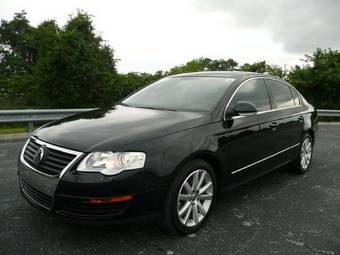 2005 Volkswagen Passat Photos