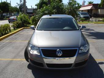 2005 Volkswagen Passat Photos