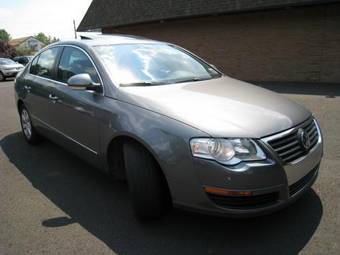 2005 Volkswagen Passat Photos