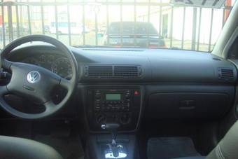 2005 Volkswagen Passat Pictures