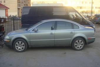 2005 Volkswagen Passat Images