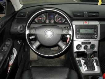 2005 Volkswagen Passat Pictures
