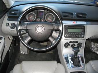 2005 Volkswagen Passat Photos