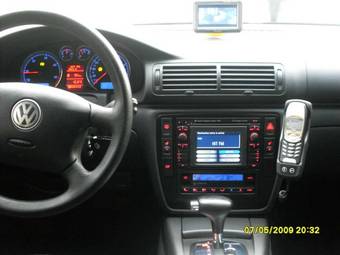 2005 Volkswagen Passat Photos