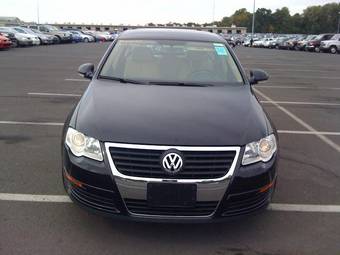 2005 Volkswagen Passat Photos