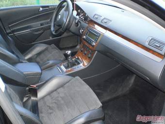 2005 Volkswagen Passat Photos