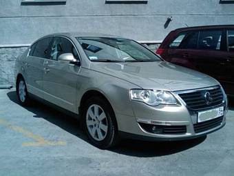 2005 Volkswagen Passat Photos