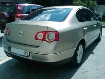 2005 Volkswagen Passat Photos