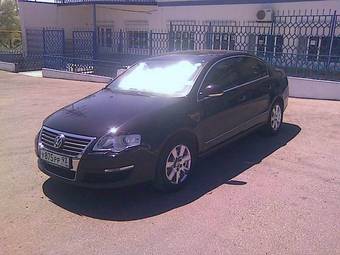 2005 Volkswagen Passat Photos