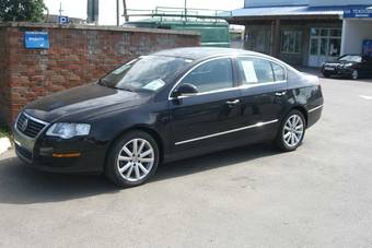 2005 Volkswagen Passat Photos