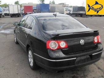 2005 Volkswagen Passat Images