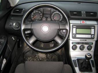 2006 Volkswagen Passat Photos