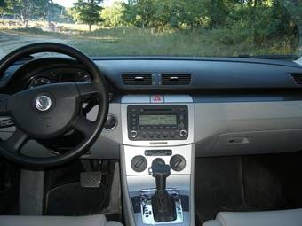 2006 Volkswagen Passat Photos