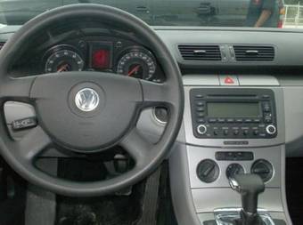 2006 Volkswagen Passat Photos