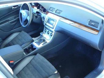 2008 Volkswagen Passat Photos