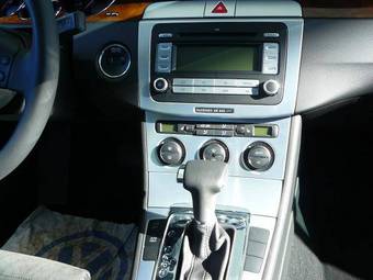 2008 Volkswagen Passat Photos