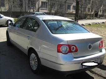 2008 Volkswagen Passat Photos