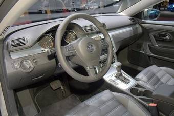 2008 Volkswagen Passat Pictures