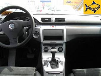 2008 Volkswagen Passat Photos