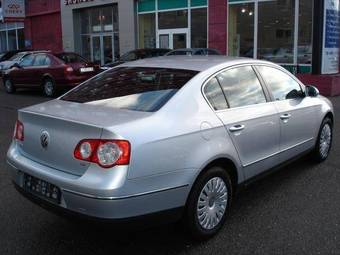 2008 Volkswagen Passat Photos