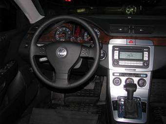 2008 Volkswagen Passat Pics