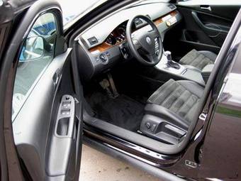 2009 Volkswagen Passat Photos