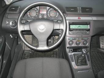 2009 Volkswagen Passat Photos