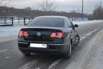 2009 Volkswagen Passat Photos