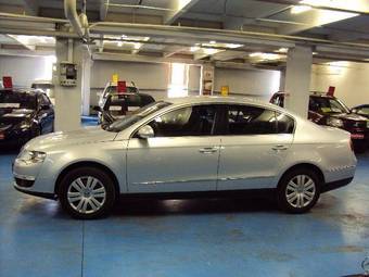 2009 Volkswagen Passat Photos