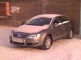 2010 Volkswagen Passat Photos