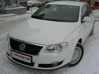 2010 Volkswagen Passat Pictures