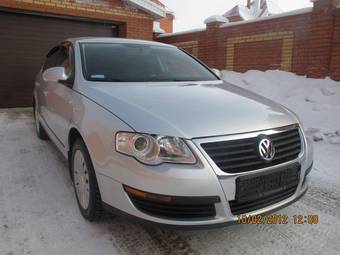 2010 Volkswagen Passat Photos