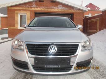 2010 Volkswagen Passat Photos